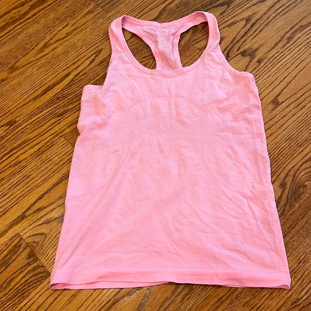 Lululemon Woman’s Pink Athletic Tank Size 6